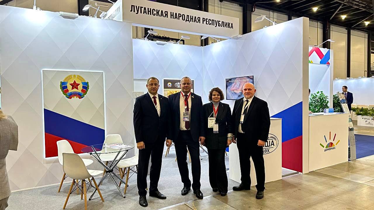 Глава администрации Брянского района Александр Пронин в составе делегации Брянской области, принимает участие в Международном Муниципальном Форуме БРИКС Глава администрации Брянского района Александр Пронин в составе делегации Брянской области, принимает участие в Международном Муниципальном Форуме БРИКС