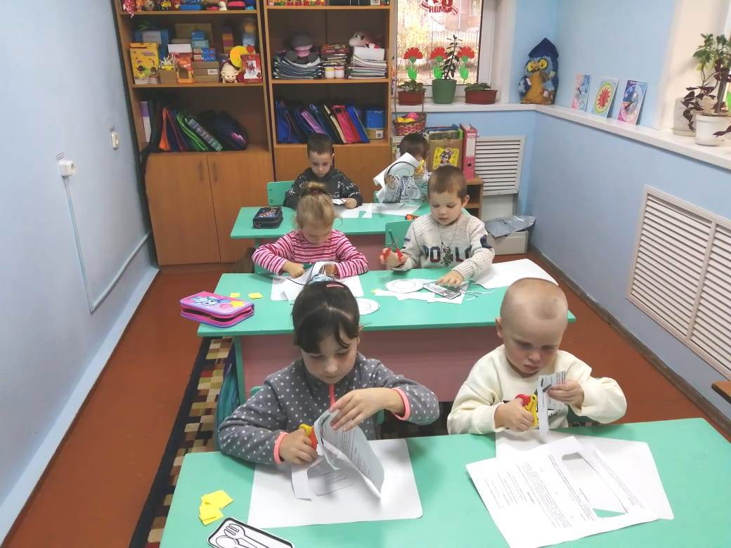 Весёлым занятием мы с ребятами отметили Всемирный день макарон, который отмечается 25 октября Весёлым занятием мы с ребятами отметили Всемирный день макарон, который отмечается 25 октября