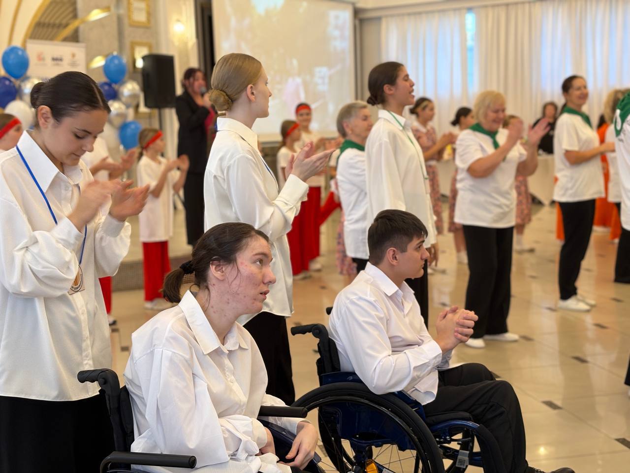 26 октября свой первый день рождения отметила студия инклюзивного танца «Равный танец» 26 октября свой первый день рождения отметила студия инклюзивного танца «Равный танец»