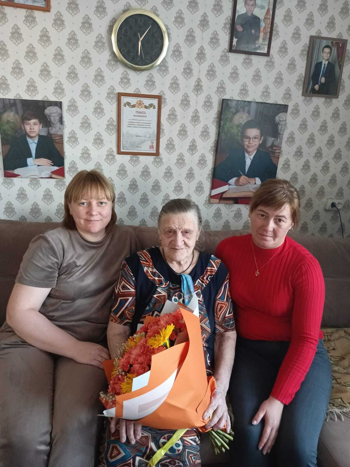 Сердца, полные тепла: семьи сотрудников КЦСОН Севского района отметили День бабушек и дедушек Сердца, полные тепла: семьи сотрудников КЦСОН Севского района отметили День бабушек и дедушек