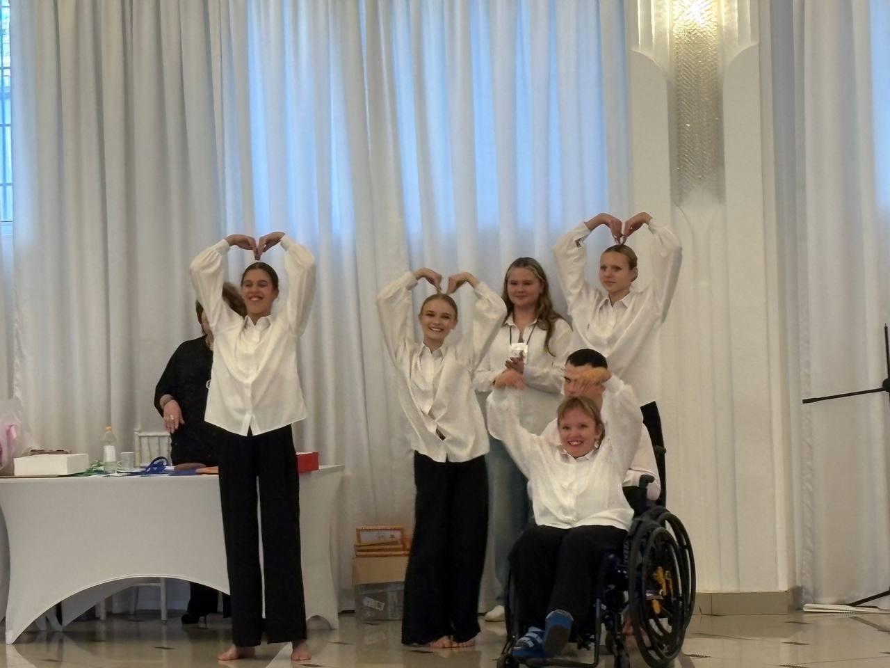 26 октября свой первый день рождения отметила студия инклюзивного танца «Равный танец» 26 октября свой первый день рождения отметила студия инклюзивного танца «Равный танец»