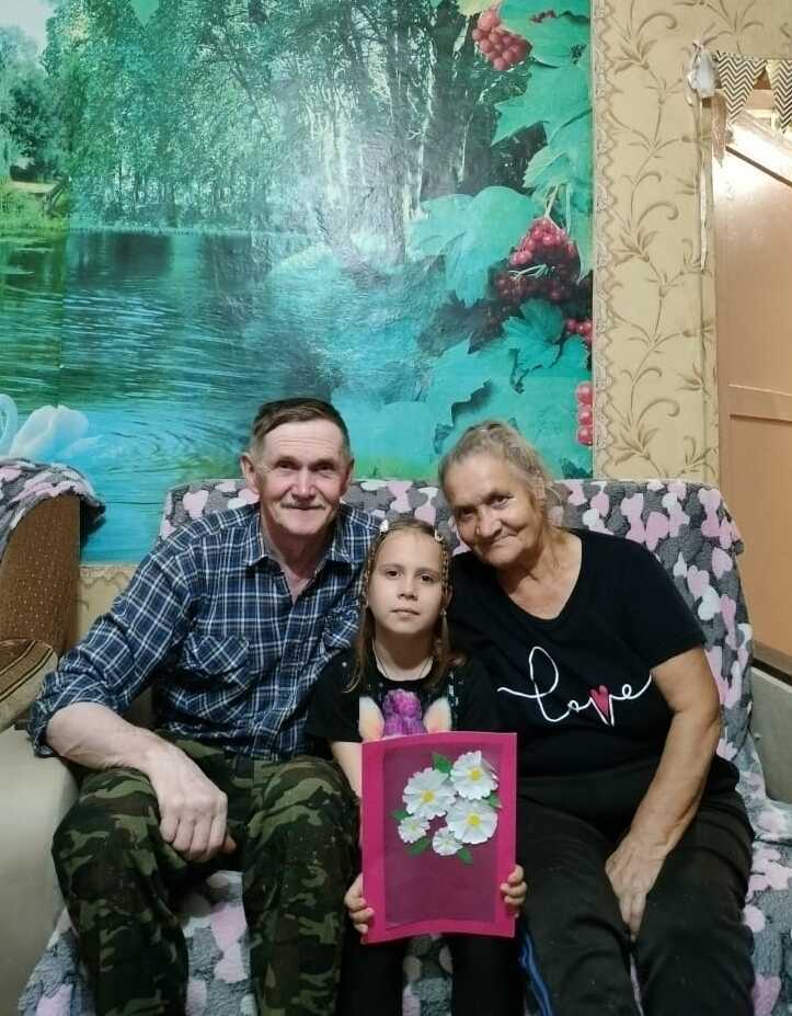 Сердца, полные тепла: семьи сотрудников КЦСОН Севского района отметили День бабушек и дедушек Сердца, полные тепла: семьи сотрудников КЦСОН Севского района отметили День бабушек и дедушек