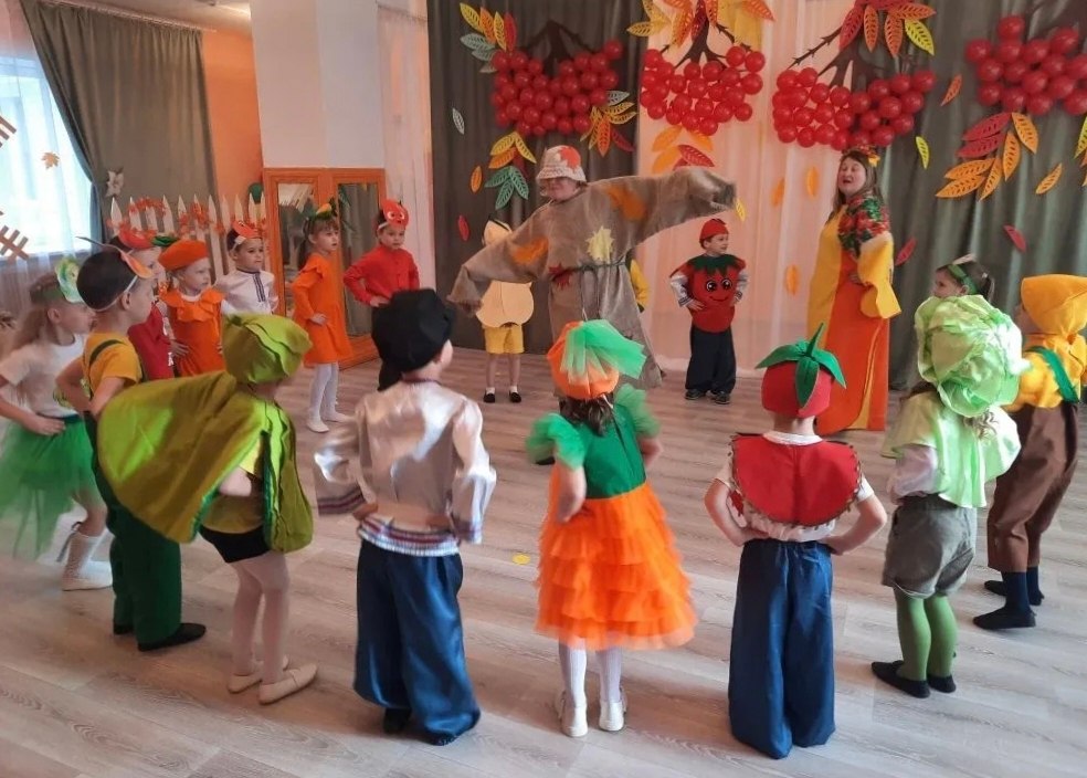Традиционно, в октябре в МБДОУ - детский сад №30 «Звёздочка» проходят осенние утренники Традиционно, в октябре в МБДОУ - детский сад №30 «Звёздочка» проходят осенние утренники