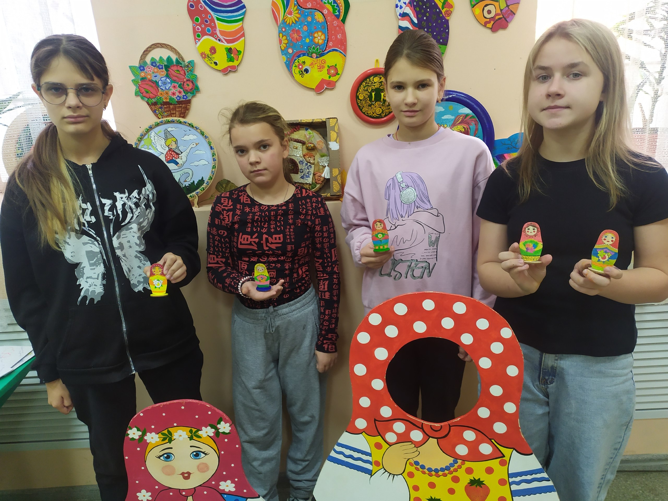 В ЦДТ состоялся мастер – класс «Роспись по дереву» В ЦДТ состоялся мастер – класс «Роспись по дереву»