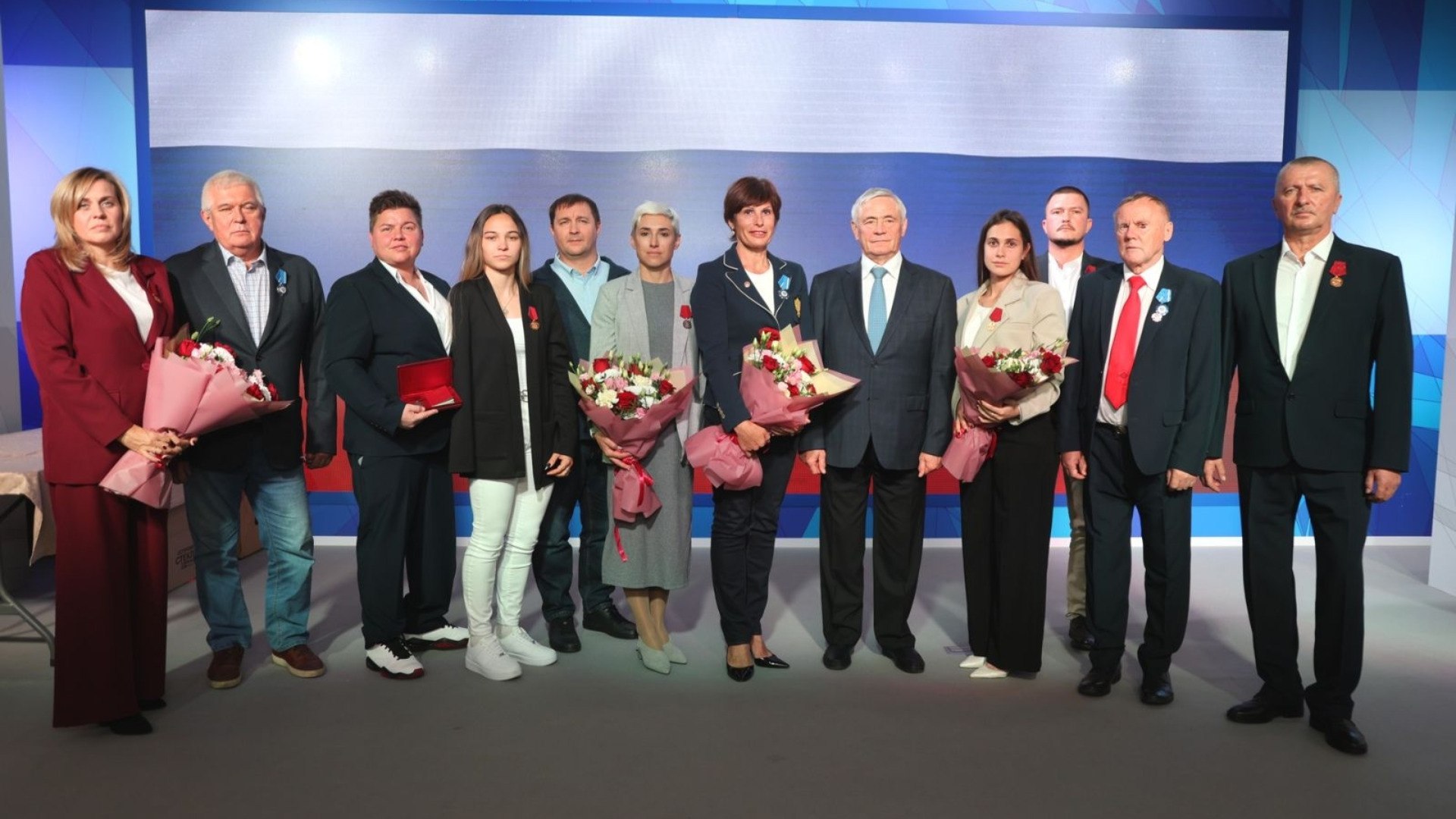 Министр спорта России Михаил Дегтярев наградил паралимпийцев и тренеров госнаградами