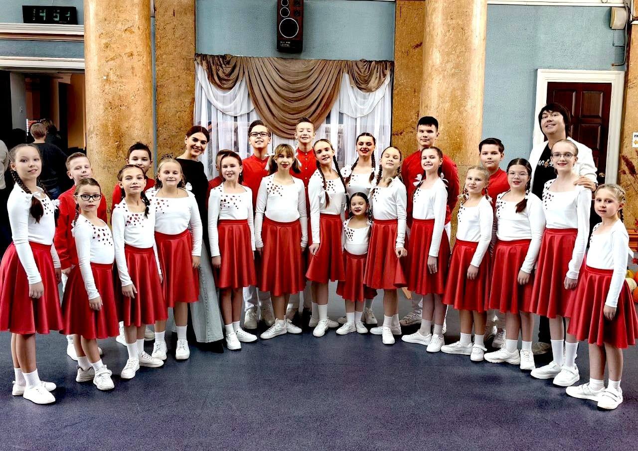 28 октября в ГДК железнодорожников для студентов "Петербургского государственного университета путей сообщения Императора Александра I" прошёл праздничный концерт "Время, вперёд!", посвящённый 107-ой годовщине ВЛКСМ 28 октября в ГДК железнодорожников для студентов "Петербургского государственного университета путей сообщения Императора Александра I" прошёл праздничный концерт "Время, вперёд!", посвящённый 107-ой годовщине ВЛКСМ