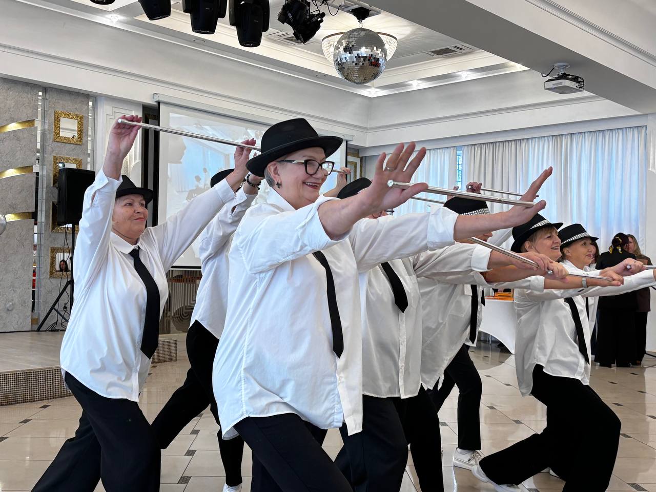 26 октября свой первый день рождения отметила студия инклюзивного танца «Равный танец» 26 октября свой первый день рождения отметила студия инклюзивного танца «Равный танец»