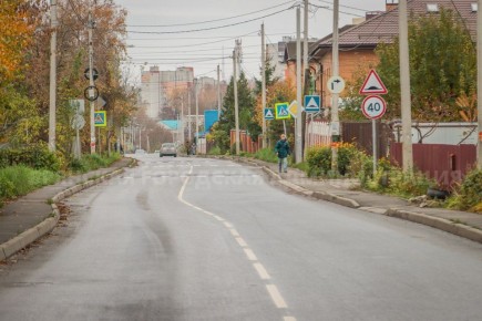 На улице Малыгина сделали четыре пешеходных перехода