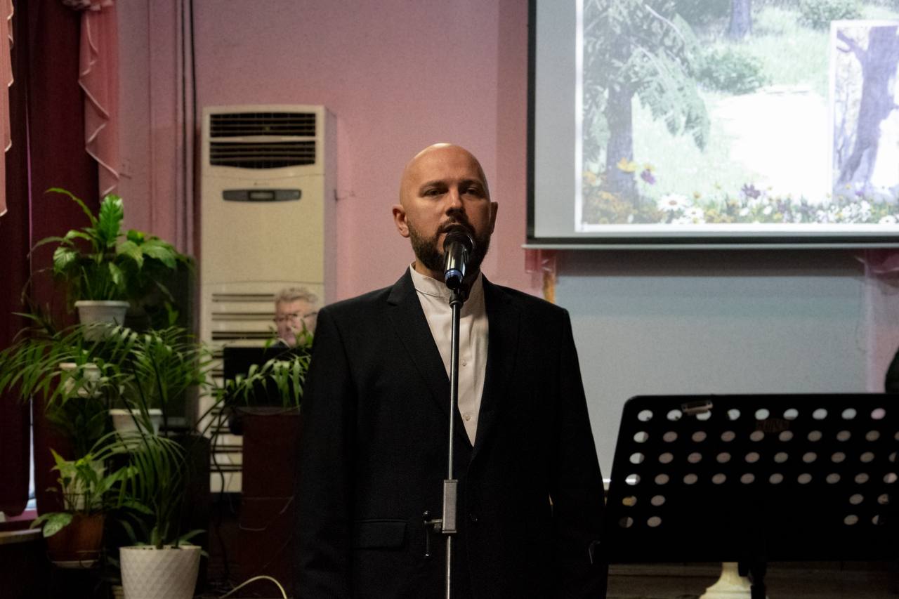 О ярких и талантливых людях, о меценатах Брянщины, о литературных и музыкальных именах родного края, в рамках проекта Пушкинская карта рассказали на мероприятии «Создатели родной земли» в Доме культуры Советского района О ярких и талантливых людях, о меценатах Брянщины, о литературных и музыкальных именах родного края, в рамках проекта Пушкинская карта рассказали на мероприятии «Создатели родной земли» в Доме культуры Советского района