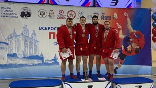 Брянские самбисты успешно выступили на соревнованиях в Смоленске