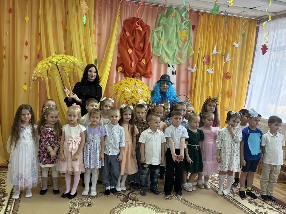 29 октября 2025 года для воспитанников старшей группы в МБДОУ – детский сад №2 «Соловушка» прошел осенний праздник «Волшебные зонтики»