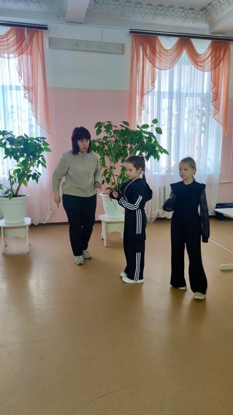 Очень интересно и увлекательно прошёл один из дней осенних каникул в Центре детского творчества Очень интересно и увлекательно прошёл один из дней осенних каникул в Центре детского творчества