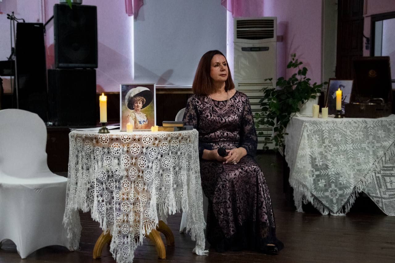 О ярких и талантливых людях, о меценатах Брянщины, о литературных и музыкальных именах родного края, в рамках проекта Пушкинская карта рассказали на мероприятии «Создатели родной земли» в Доме культуры Советского района О ярких и талантливых людях, о меценатах Брянщины, о литературных и музыкальных именах родного края, в рамках проекта Пушкинская карта рассказали на мероприятии «Создатели родной земли» в Доме культуры Советского района