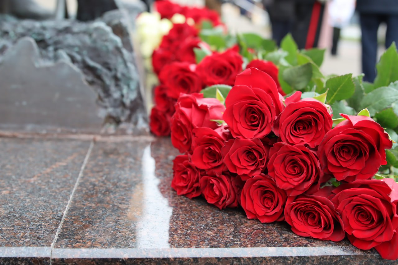 «Если мы своим искусством пробуждаем в людях добрые светлые чувства к своей Родине, к её людям, природе, выше награды нам не нужно» - выдающиеся художники Алексей Петрович и Сергей Петрович Ткачевы «Если мы своим искусством пробуждаем в людях добрые светлые чувства к своей Родине, к её людям, природе, выше награды нам не нужно» - выдающиеся художники Алексей Петрович и Сергей Петрович Ткачевы