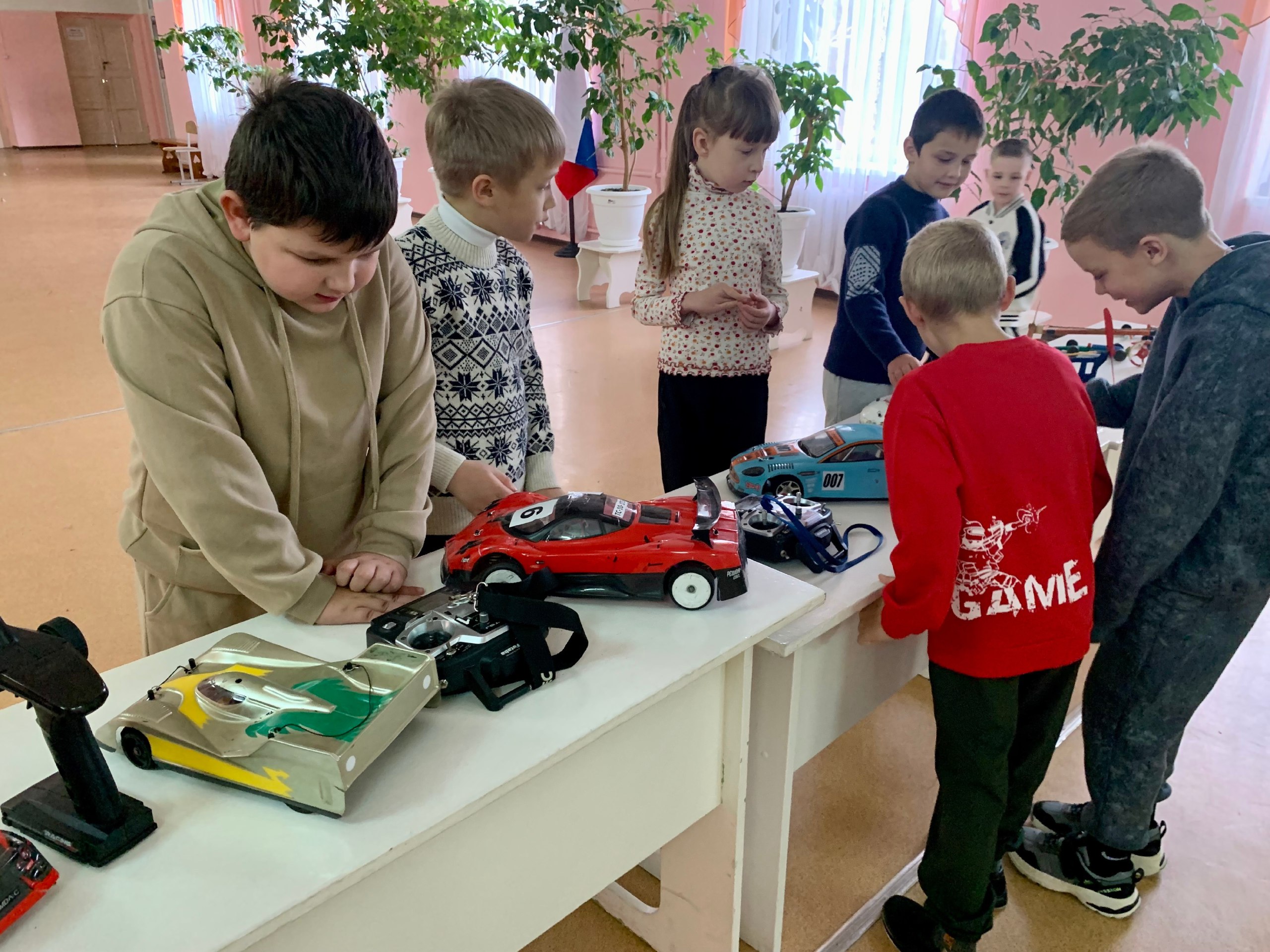 Очень интересно и увлекательно прошёл один из дней осенних каникул в Центре детского творчества Очень интересно и увлекательно прошёл один из дней осенних каникул в Центре детского творчества