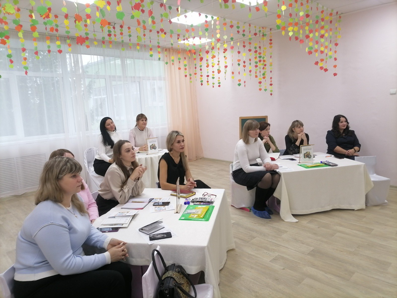 На базе МБДОУ – детский сад комбинированного вида №31 «Золотая рыбка» г.Клинцы 30.10.2025г. прошло городское методическое объединение будущих руководителей «Дошкольное детство от А до Я» Фотопоиск «Инновационный метод в... На базе МБДОУ – детский сад комбинированного вида №31 «Золотая рыбка» г.Клинцы 30.10.2025г. прошло городское методическое объединение будущих руководителей «Дошкольное детство от А до Я» Фотопоиск «Инновационный метод в...