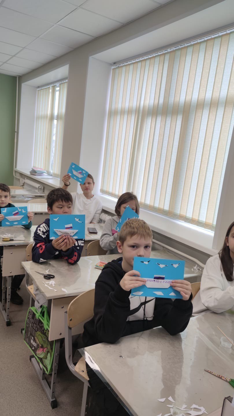30 октября, в день моряка-надводника Жукова Наталья Алексеевна, педагог дополнительного образования МБУДО-СЮТ г.Клинцы, организовала увлекательный мастер-класс по оригами для учащихся начальных классов МБОУ Займищенская СОШ... 30 октября, в день моряка-надводника Жукова Наталья Алексеевна, педагог дополнительного образования МБУДО-СЮТ г.Клинцы, организовала увлекательный мастер-класс по оригами для учащихся начальных классов МБОУ Займищенская СОШ...