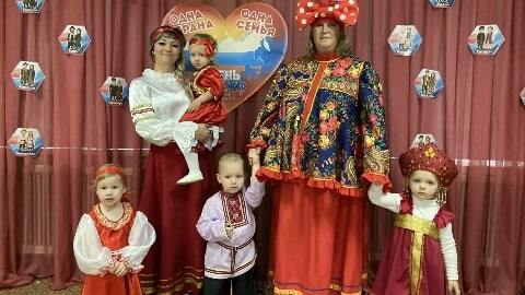30. 10. 2025 года под девизом «Вместе мы — Россия», в МБДОУ – детский сад №22 «Солнышко», прошло яркое и масштабное событие посвящённое празднованию – «Дня народного единства» 30. 10. 2025 года под девизом «Вместе мы — Россия», в МБДОУ – детский сад №22 «Солнышко», прошло яркое и масштабное событие посвящённое празднованию – «Дня народного единства»