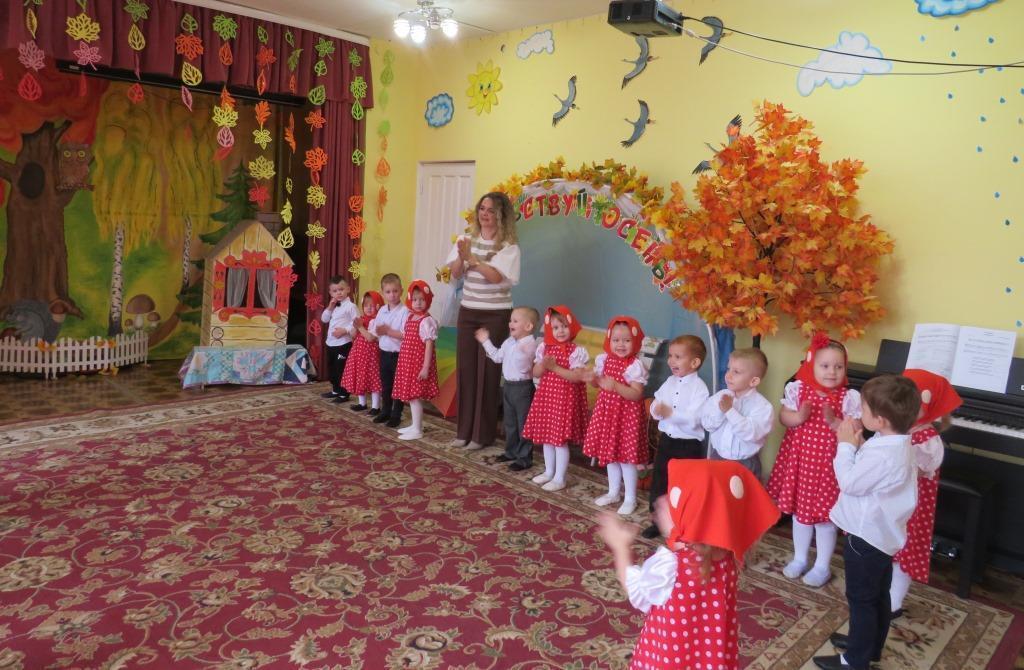 С 28 по 31 октября 2025 года в МБДОУ № 17 «Светлячок» прошла череда самых настоящих осенних праздников – добрых, весёлых и по-настоящему волшебных С 28 по 31 октября 2025 года в МБДОУ № 17 «Светлячок» прошла череда самых настоящих осенних праздников – добрых, весёлых и по-настоящему волшебных