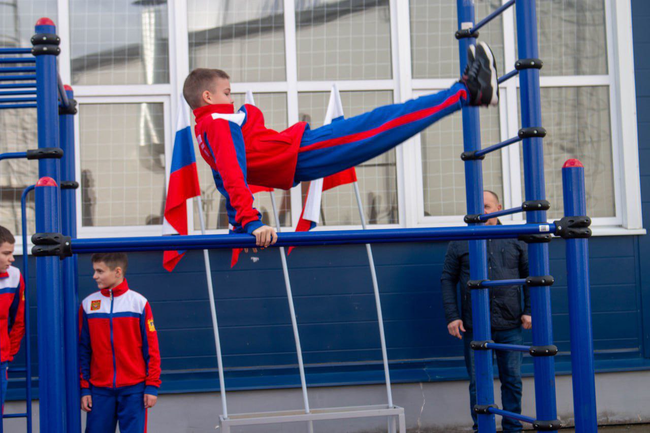 В Брянске появилась еще одна спортивная площадка проекта «Поколение «Спортмастер» В Брянске появилась еще одна спортивная площадка проекта «Поколение «Спортмастер»