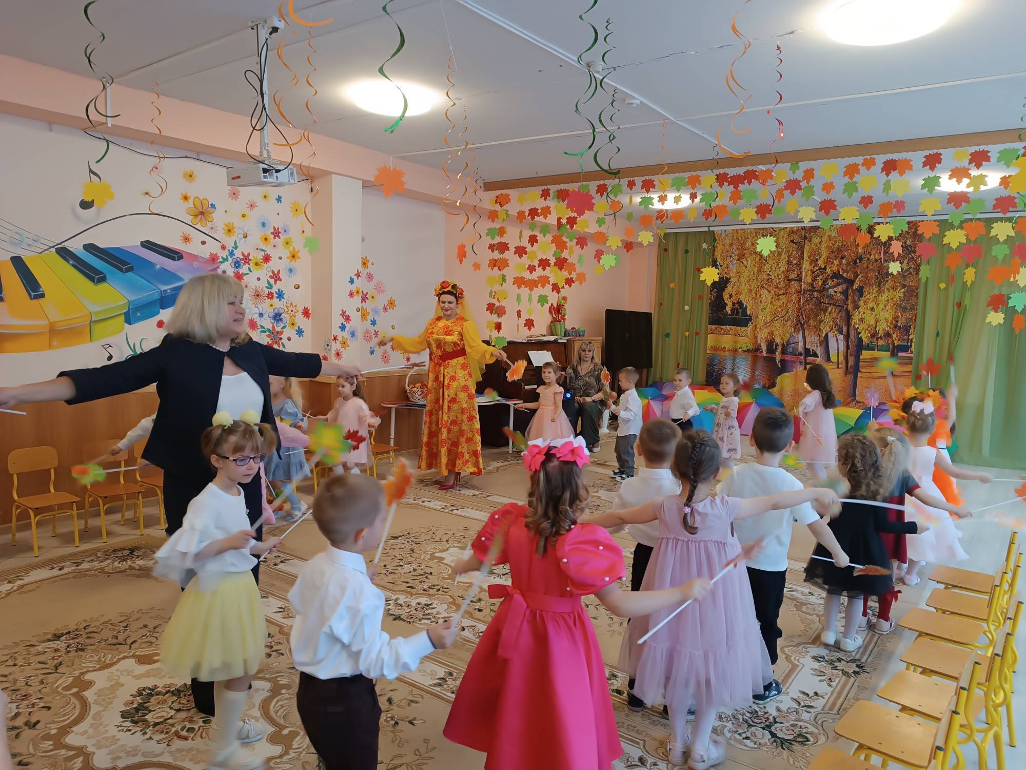 Праздники в детском саду - это всегда волшебство, а осень считается самым волшебным временем года Праздники в детском саду - это всегда волшебство, а осень считается самым волшебным временем года