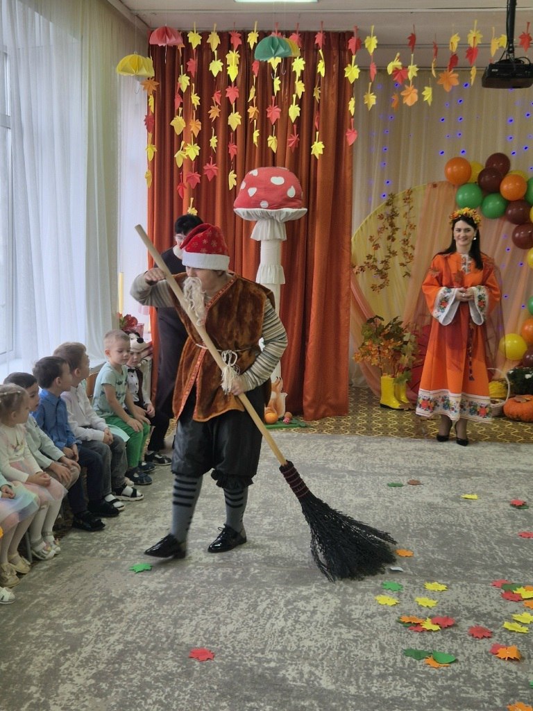 Каждую осень в нашем уютном детском саду №20 "Теремок" г.Клинцы проходят яркие и незабываемые праздники «Осени» Каждую осень в нашем уютном детском саду №20 "Теремок" г.Клинцы проходят яркие и незабываемые праздники «Осени»