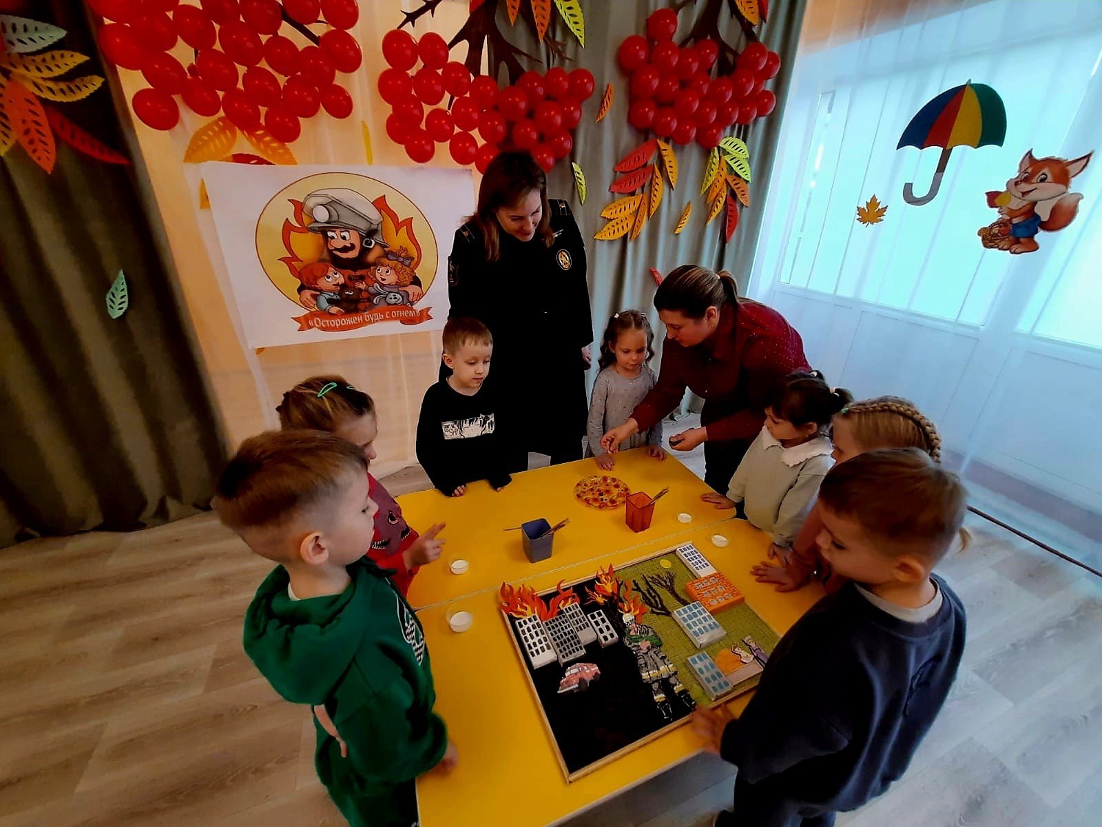 Если вдруг увидишь огонь или дым, звони по телефону 101 Если вдруг увидишь огонь или дым, звони по телефону 101