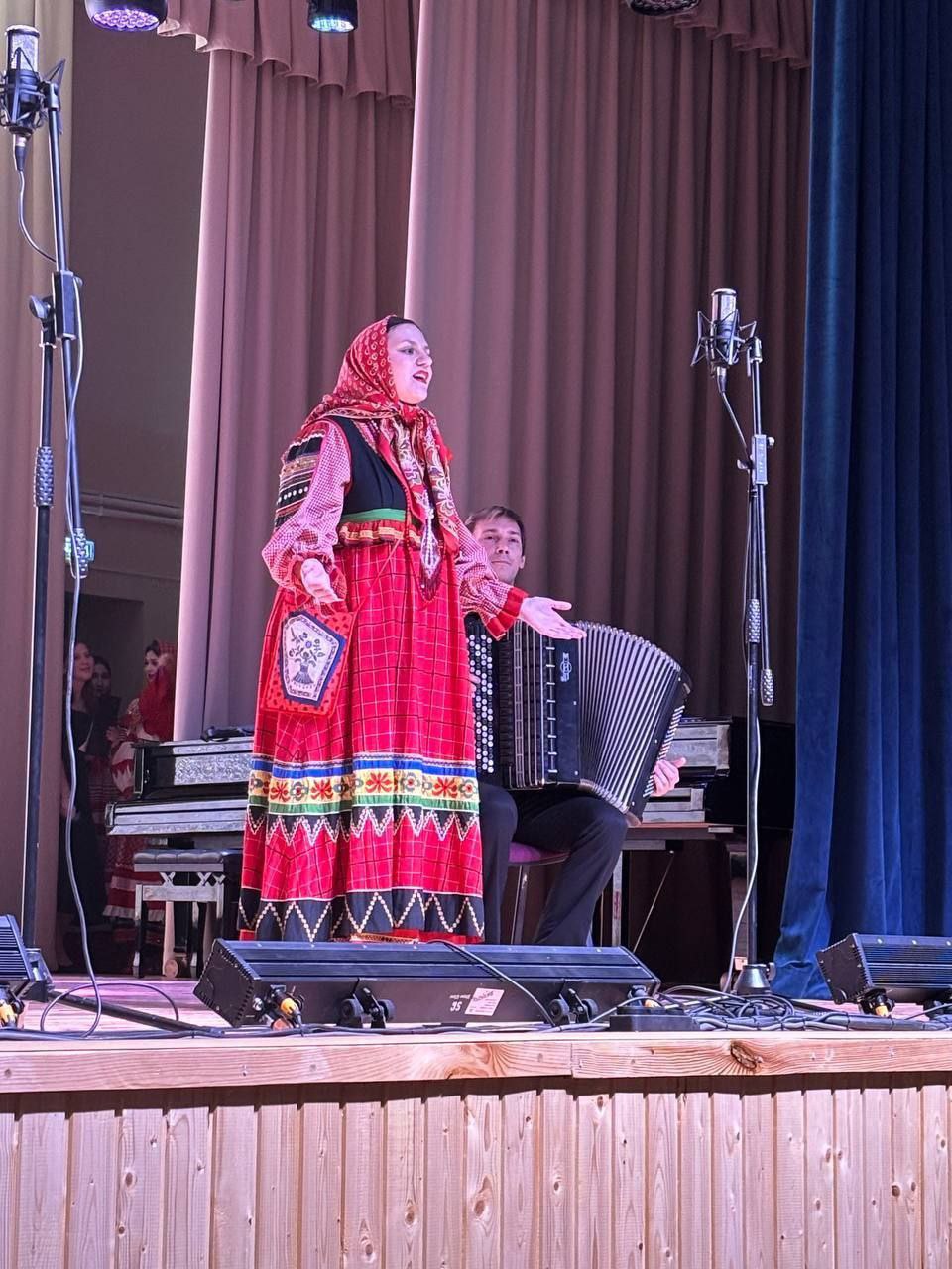 В Брянском областном колледже искусств состоялся торжественный концерт, посвященный Дню народного единства и проведенный по инициативе заведующего отделом духовно-нравственного воспитания молодежи Брянской епархии отца... В Брянском областном колледже искусств состоялся торжественный концерт, посвященный Дню народного единства и проведенный по инициативе заведующего отделом духовно-нравственного воспитания молодежи Брянской епархии отца...