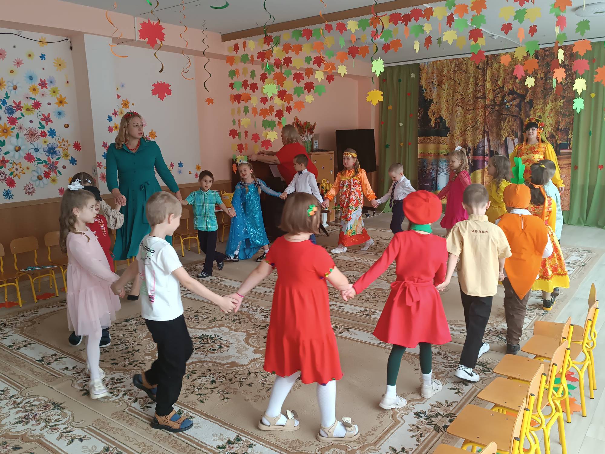 Праздники в детском саду - это всегда волшебство, а осень считается самым волшебным временем года Праздники в детском саду - это всегда волшебство, а осень считается самым волшебным временем года