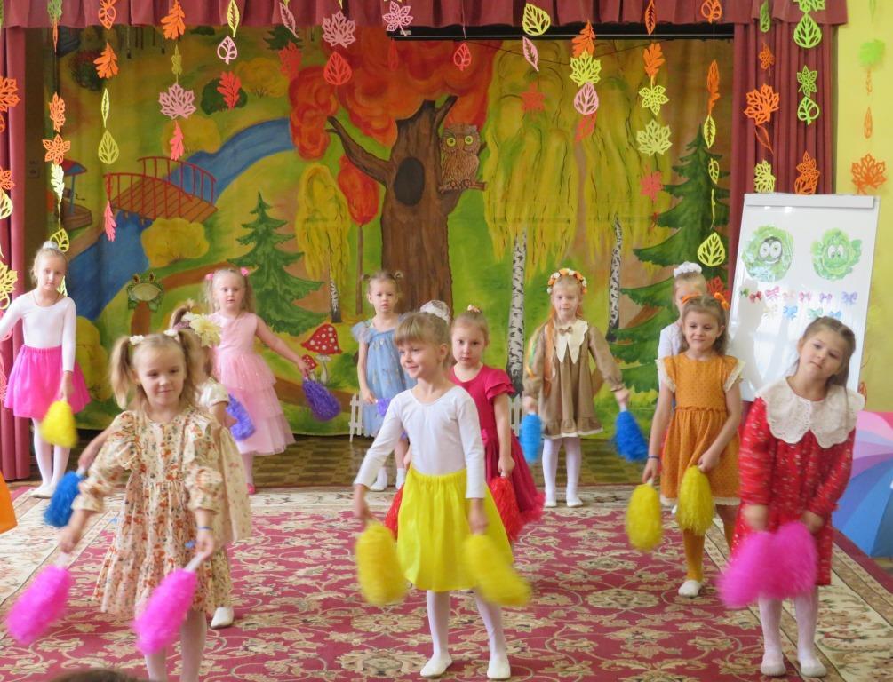 С 28 по 31 октября 2025 года в МБДОУ № 17 «Светлячок» прошла череда самых настоящих осенних праздников – добрых, весёлых и по-настоящему волшебных С 28 по 31 октября 2025 года в МБДОУ № 17 «Светлячок» прошла череда самых настоящих осенних праздников – добрых, весёлых и по-настоящему волшебных