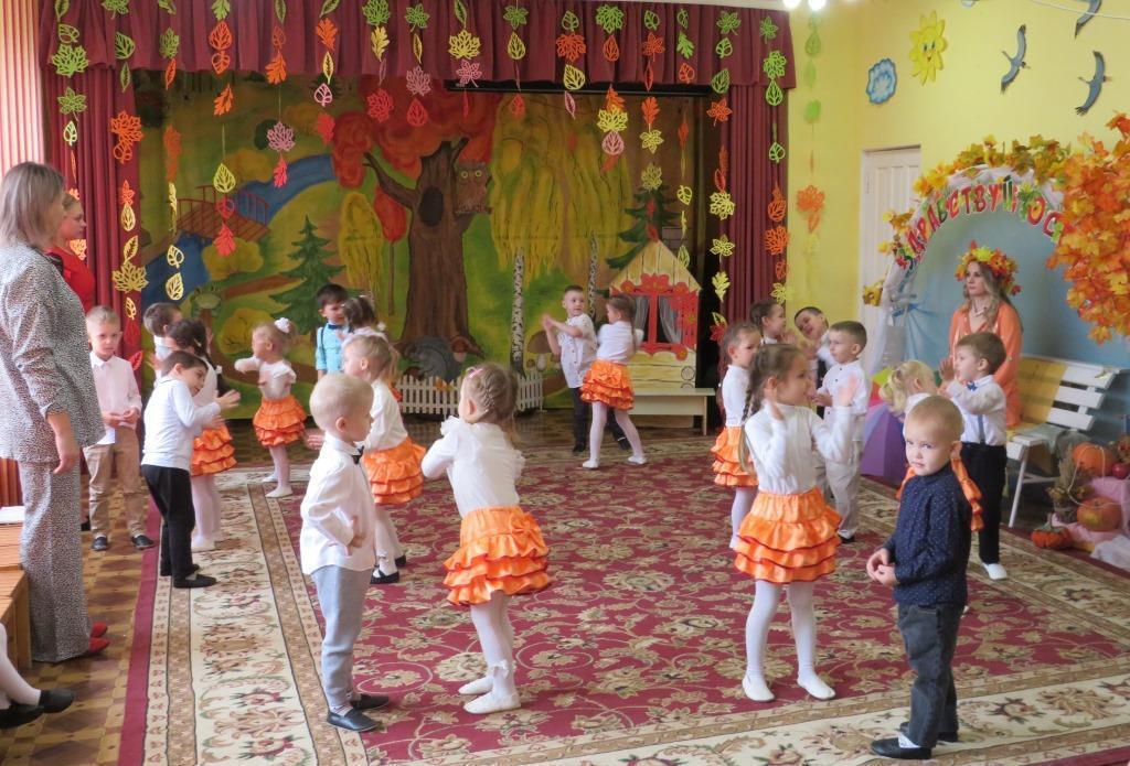 С 28 по 31 октября 2025 года в МБДОУ № 17 «Светлячок» прошла череда самых настоящих осенних праздников – добрых, весёлых и по-настоящему волшебных С 28 по 31 октября 2025 года в МБДОУ № 17 «Светлячок» прошла череда самых настоящих осенних праздников – добрых, весёлых и по-настоящему волшебных