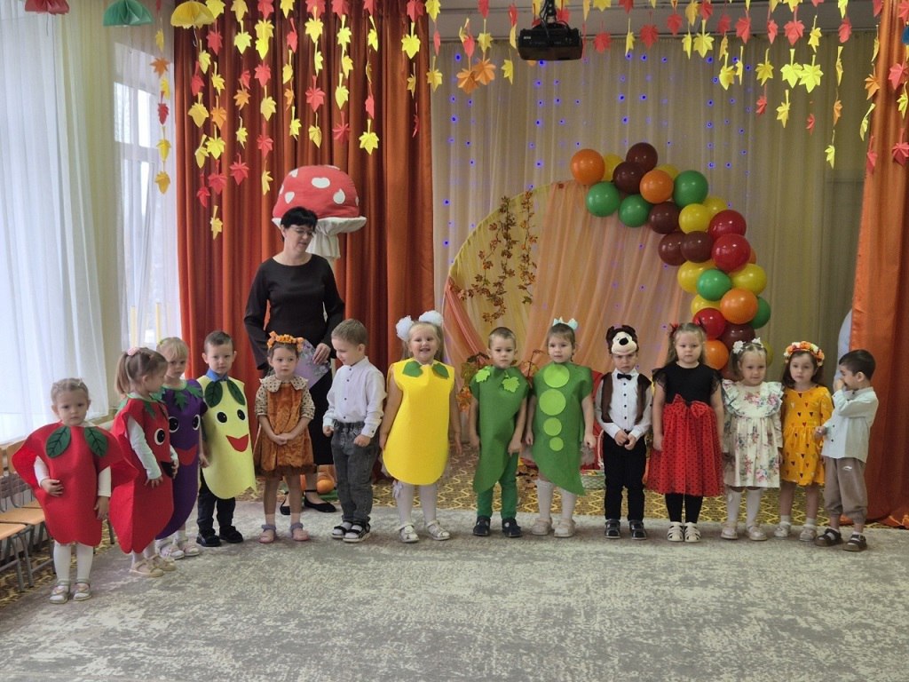 Каждую осень в нашем уютном детском саду №20 "Теремок" г.Клинцы проходят яркие и незабываемые праздники «Осени» Каждую осень в нашем уютном детском саду №20 "Теремок" г.Клинцы проходят яркие и незабываемые праздники «Осени»