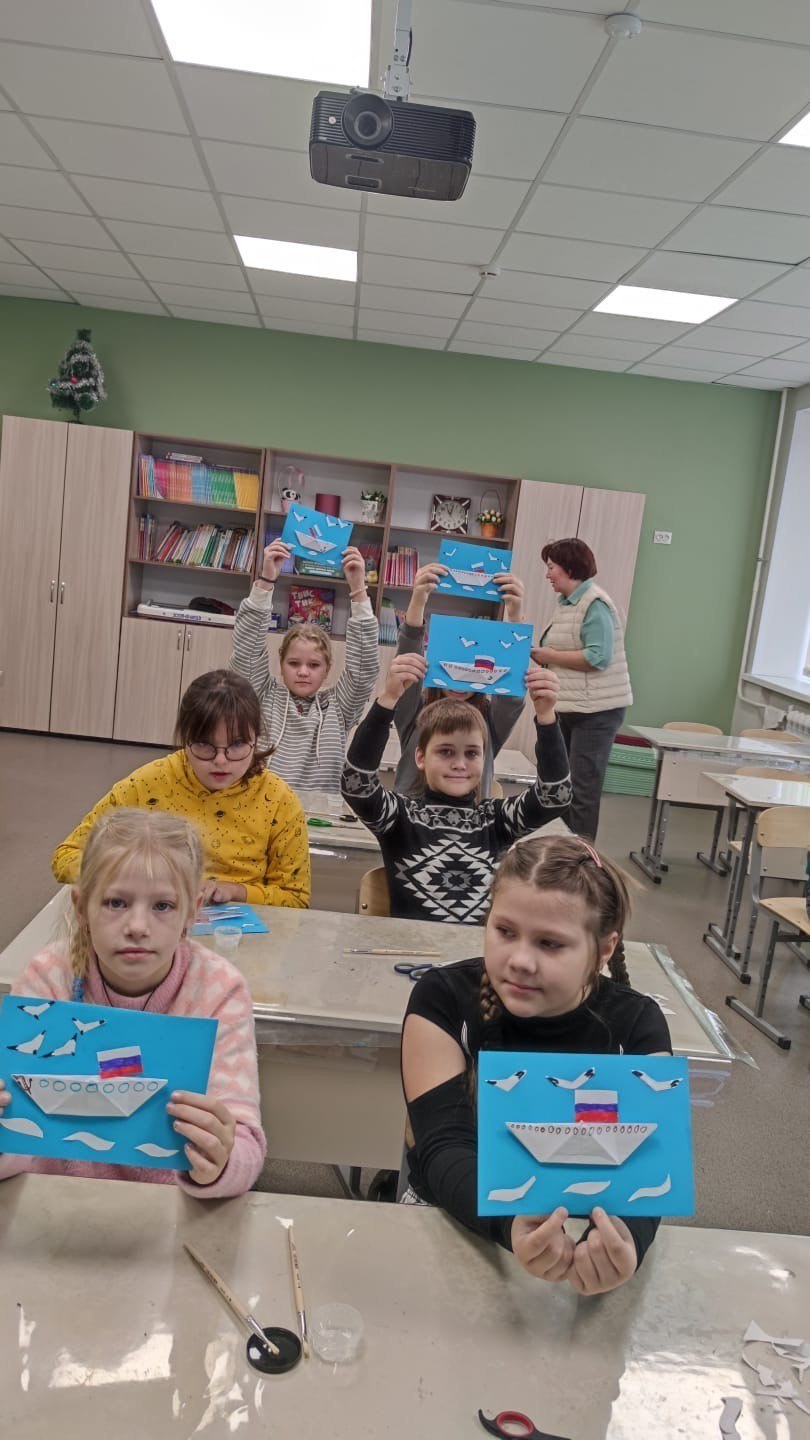 30 октября, в день моряка-надводника Жукова Наталья Алексеевна, педагог дополнительного образования МБУДО-СЮТ г.Клинцы, организовала увлекательный мастер-класс по оригами для учащихся начальных классов МБОУ Займищенская СОШ... 30 октября, в день моряка-надводника Жукова Наталья Алексеевна, педагог дополнительного образования МБУДО-СЮТ г.Клинцы, организовала увлекательный мастер-класс по оригами для учащихся начальных классов МБОУ Займищенская СОШ...