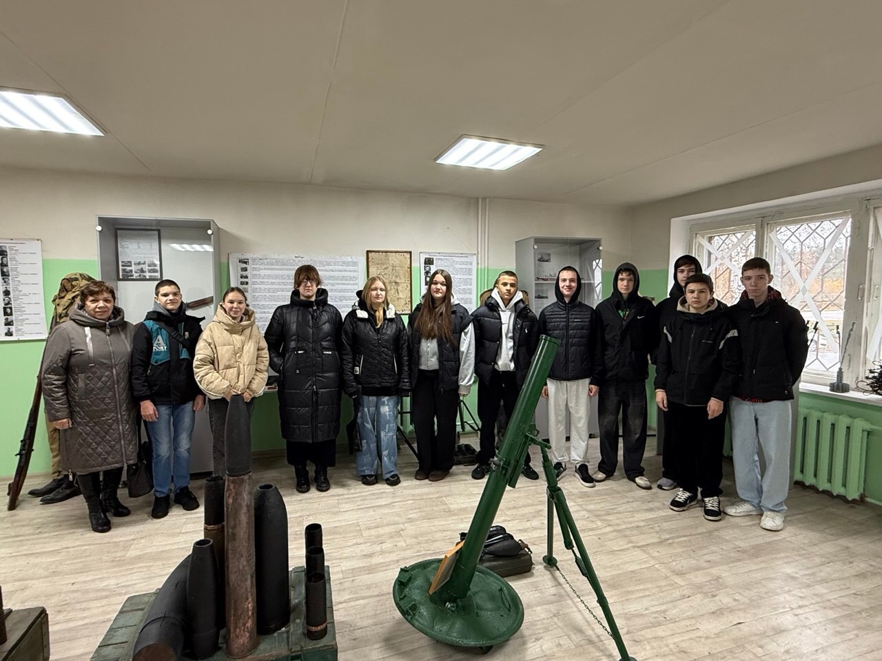 31 октября 2025 года обучающиеся 9-11 классов МБОУ-Ардонской СОШ в рамках патриотического воспитания приняли участие в интерактивной выставке «Русь Великая», которая состоялась на базе ДОСААФ г.Клинцы 31 октября 2025 года обучающиеся 9-11 классов МБОУ-Ардонской СОШ в рамках патриотического воспитания приняли участие в интерактивной выставке «Русь Великая», которая состоялась на базе ДОСААФ г.Клинцы