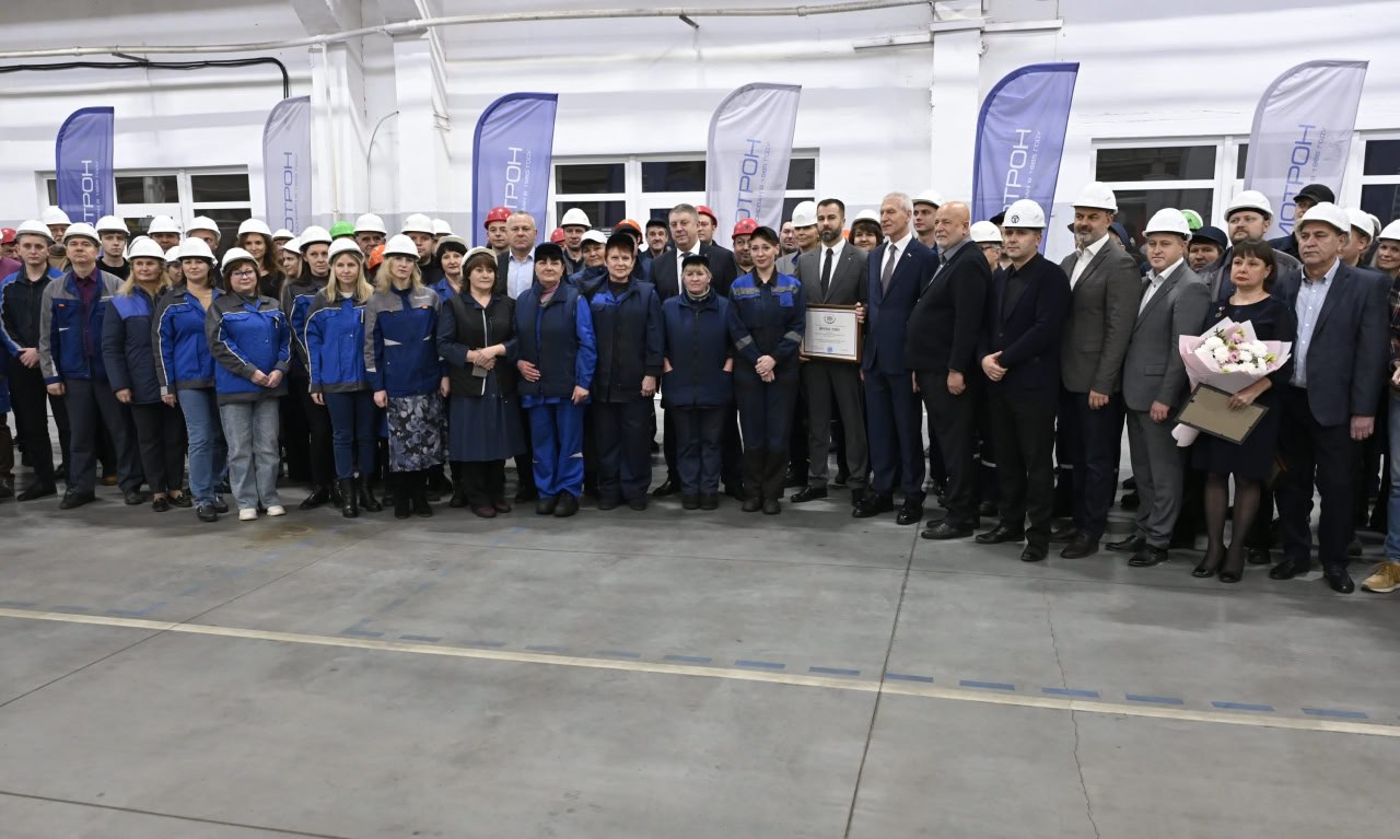 Александр Богомаз: Сегодня вместе с председателем комитета Государственной Думы по физической культуре и спорту Олегом Васильевичем Матыциным посетил ООО «Термотрон-завод» Александр Богомаз: Сегодня вместе с председателем комитета Государственной Думы по физической культуре и спорту Олегом Васильевичем Матыциным посетил ООО «Термотрон-завод»