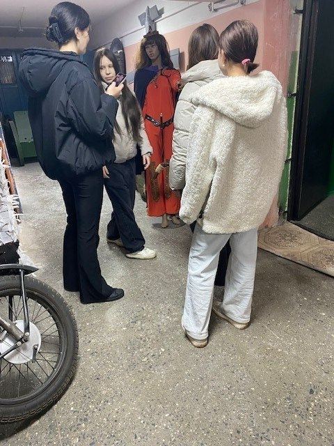 30 октября 2025 года обучающиеся 9-10 классов МБОУ – СОШ №7 посетили выставку «Русь Великая» в Клинцовской ТШ ДОСААФ 30 октября 2025 года обучающиеся 9-10 классов МБОУ – СОШ №7 посетили выставку «Русь Великая» в Клинцовской ТШ ДОСААФ