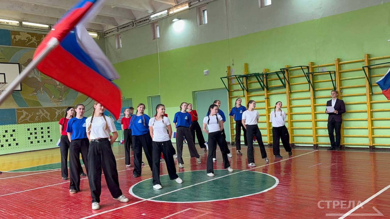 Сегодня, 31 октября, в Брянском профессионально-педагогическом колледже состоялся флешмоб «Единством сильна Россия. Если будет Россия, значит, будем и мы!» Сегодня, 31 октября, в Брянском профессионально-педагогическом колледже состоялся флешмоб «Единством сильна Россия. Если будет Россия, значит, будем и мы!»