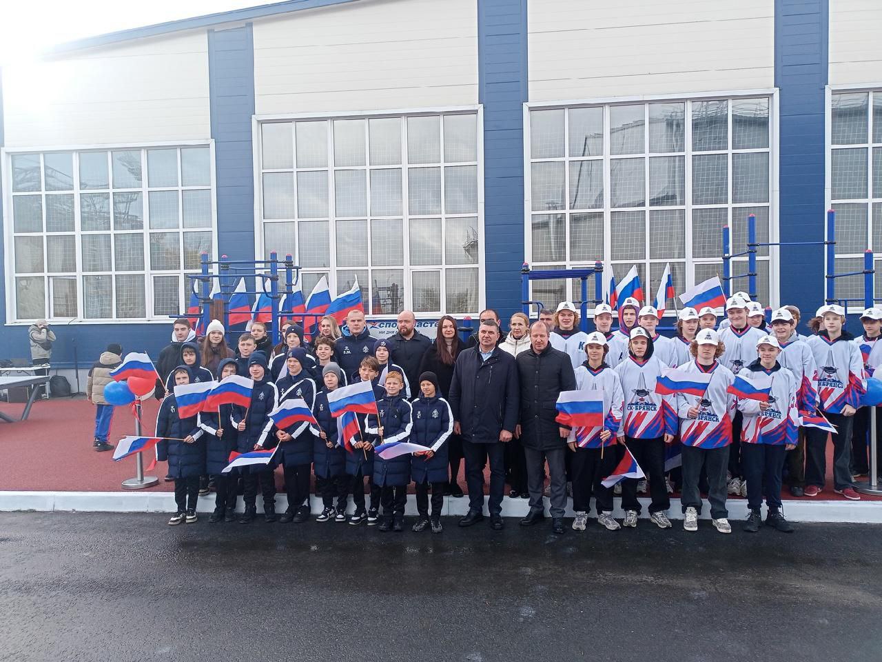 В Брянске появилась еще одна спортивная площадка проекта «Поколение «Спортмастер» В Брянске появилась еще одна спортивная площадка проекта «Поколение «Спортмастер»