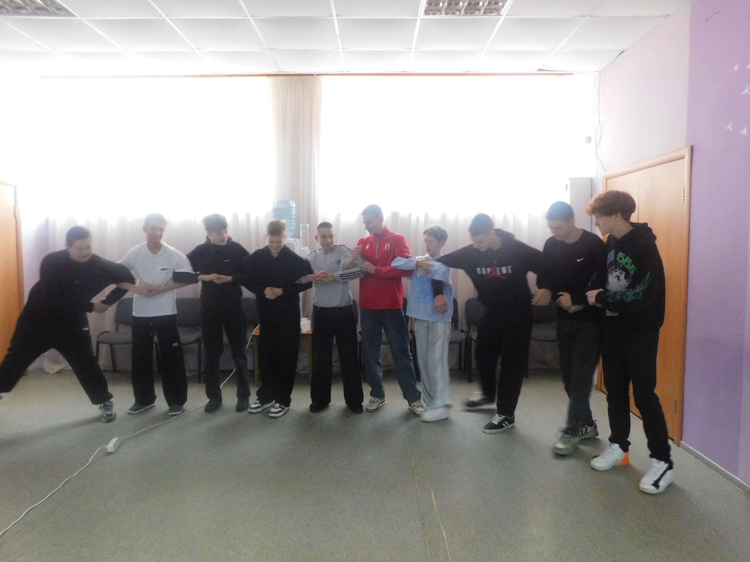 День народного единства — общенациональный праздник, объединяющий все народы России День народного единства — общенациональный праздник, объединяющий все народы России