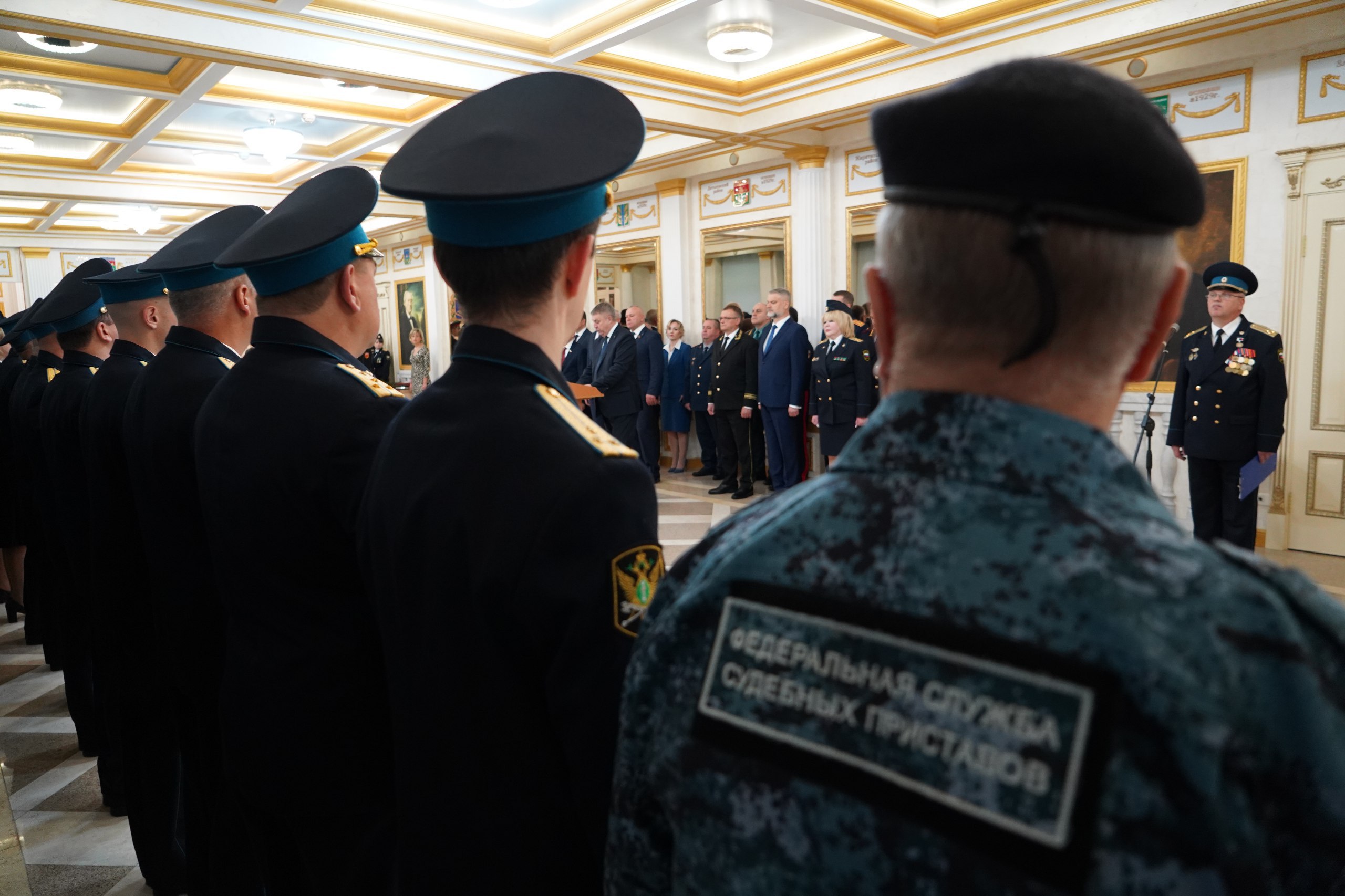 Александр Богомаз: Поздравил сотрудников и ветеранов Управления Федеральной службы судебных приставов по Брянской области с профессиональным праздником и знаменательной датой — 160-летием со дня основания института судебных... Александр Богомаз: Поздравил сотрудников и ветеранов Управления Федеральной службы судебных приставов по Брянской области с профессиональным праздником и знаменательной датой — 160-летием со дня основания института судебных...