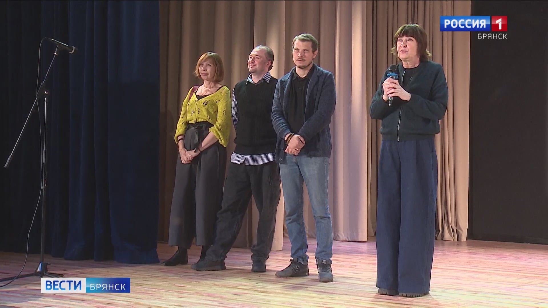 Творческая встреча Ларисы Садиловой состоялась в брянском колледже искусств