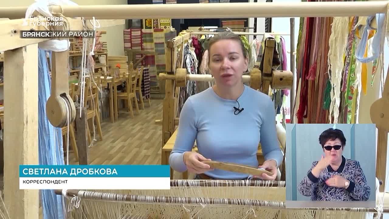 Когда у сурдопереводчиков спрашивают, с какого языка и на какой они переводят, они отвечают, что с русского на русский