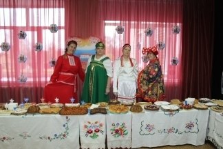 Ежегодно в преддверии Дня народного единства в МБДОУ – детский сад №22 «Солнышко» проходит необычная акция «Пирог дружбы» Ежегодно в преддверии Дня народного единства в МБДОУ – детский сад №22 «Солнышко» проходит необычная акция «Пирог дружбы»