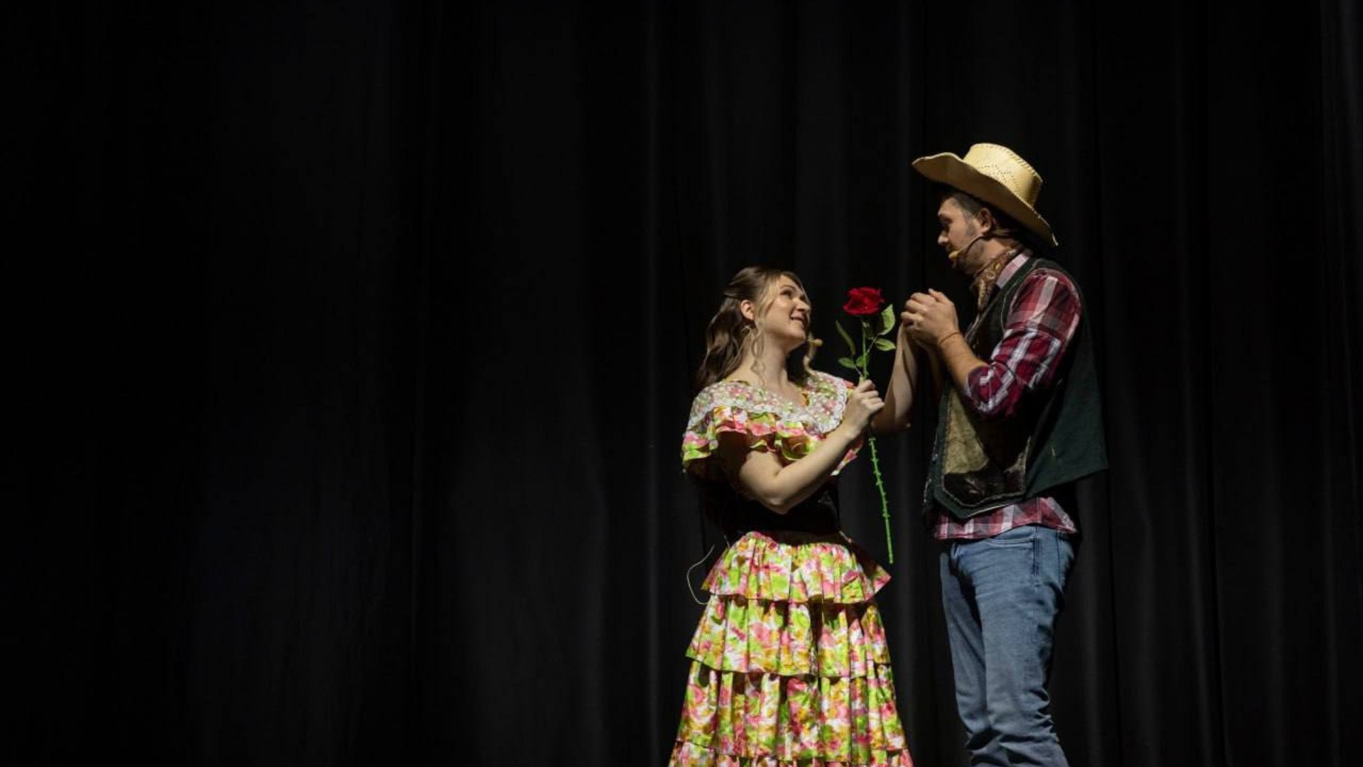 Музыкальная новелла "Цветок душистых прерий" покорила зрителей Брянска