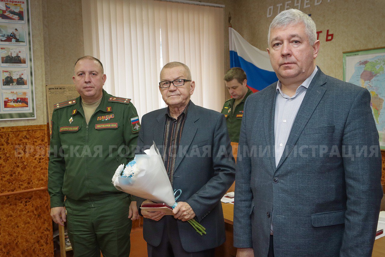 Семьям павших героев вручили ордена Мужества Семьям павших героев вручили ордена Мужества