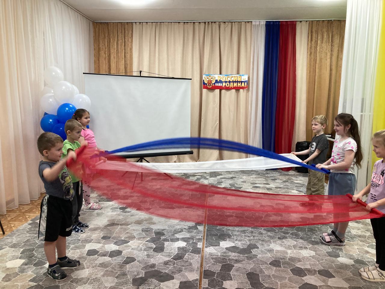 31 октября в МБДОУ № 15 "Белочка" прошёл тематический день, посвящённый Дню народного единства 31 октября в МБДОУ № 15 "Белочка" прошёл тематический день, посвящённый Дню народного единства