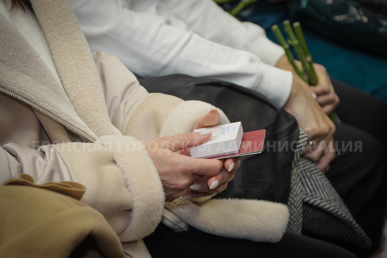 Семьям павших героев вручили ордена Мужества Семьям павших героев вручили ордена Мужества