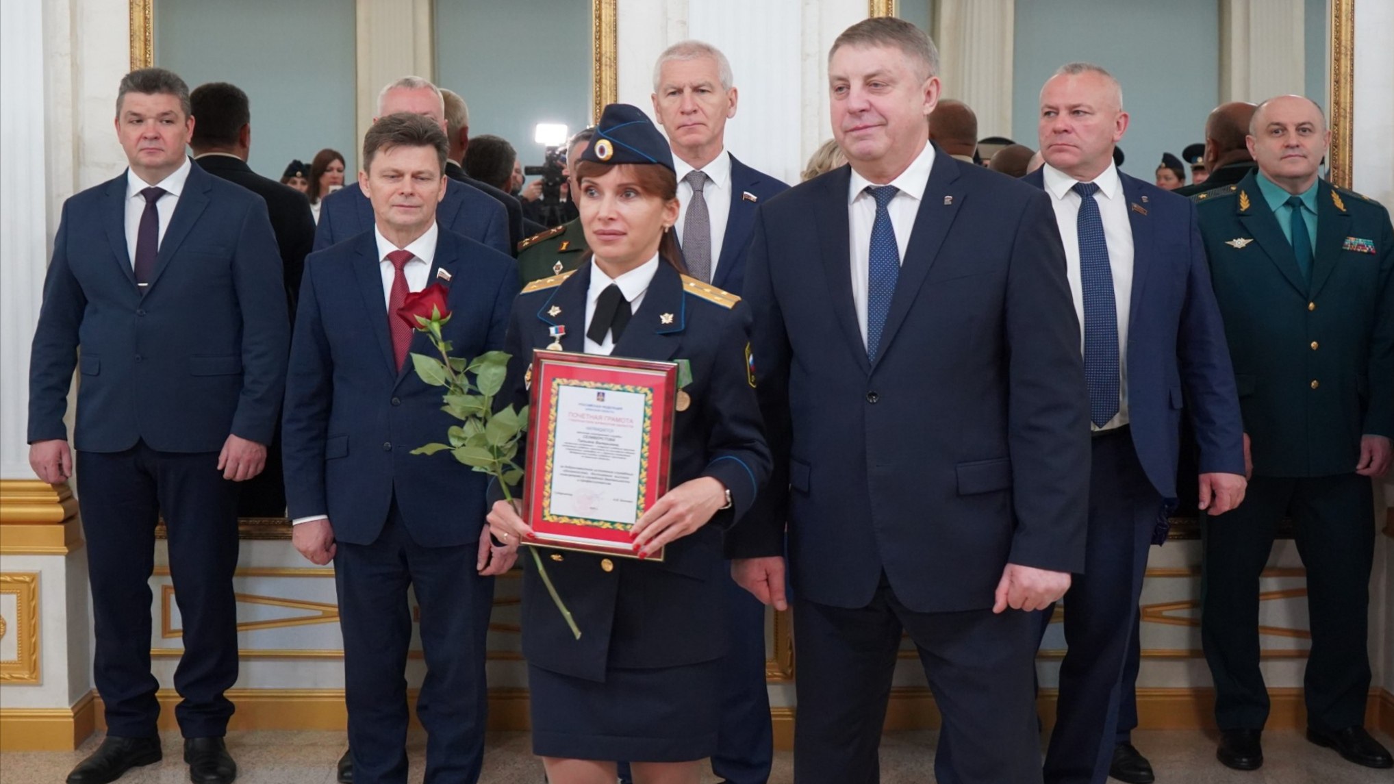 Александр Богомаз поздравил сотрудников ФССП с профессиональным праздником