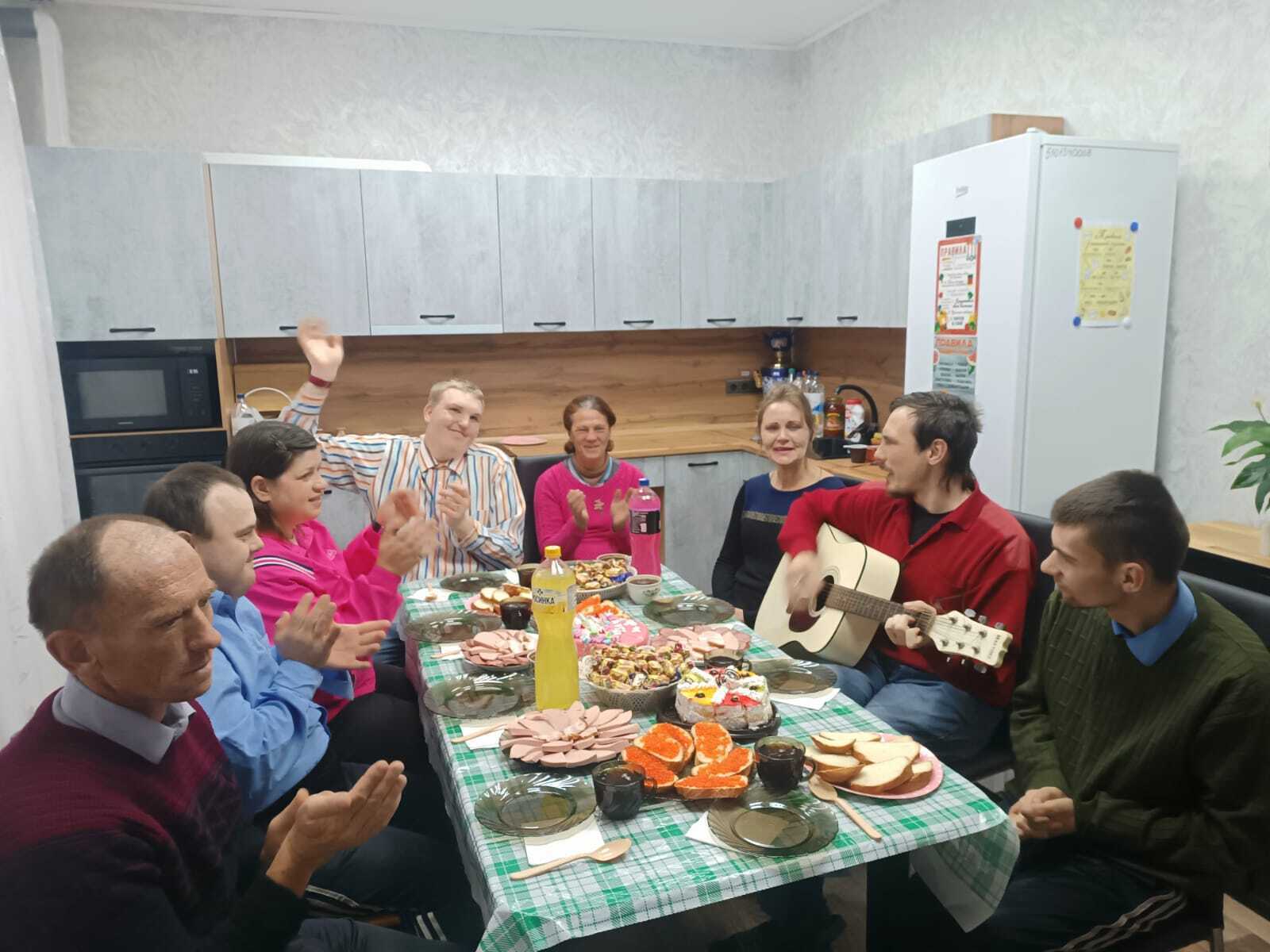 Уже ровно год как в нашем интернате проживает Константин Котов Уже ровно год как в нашем интернате проживает Константин Котов