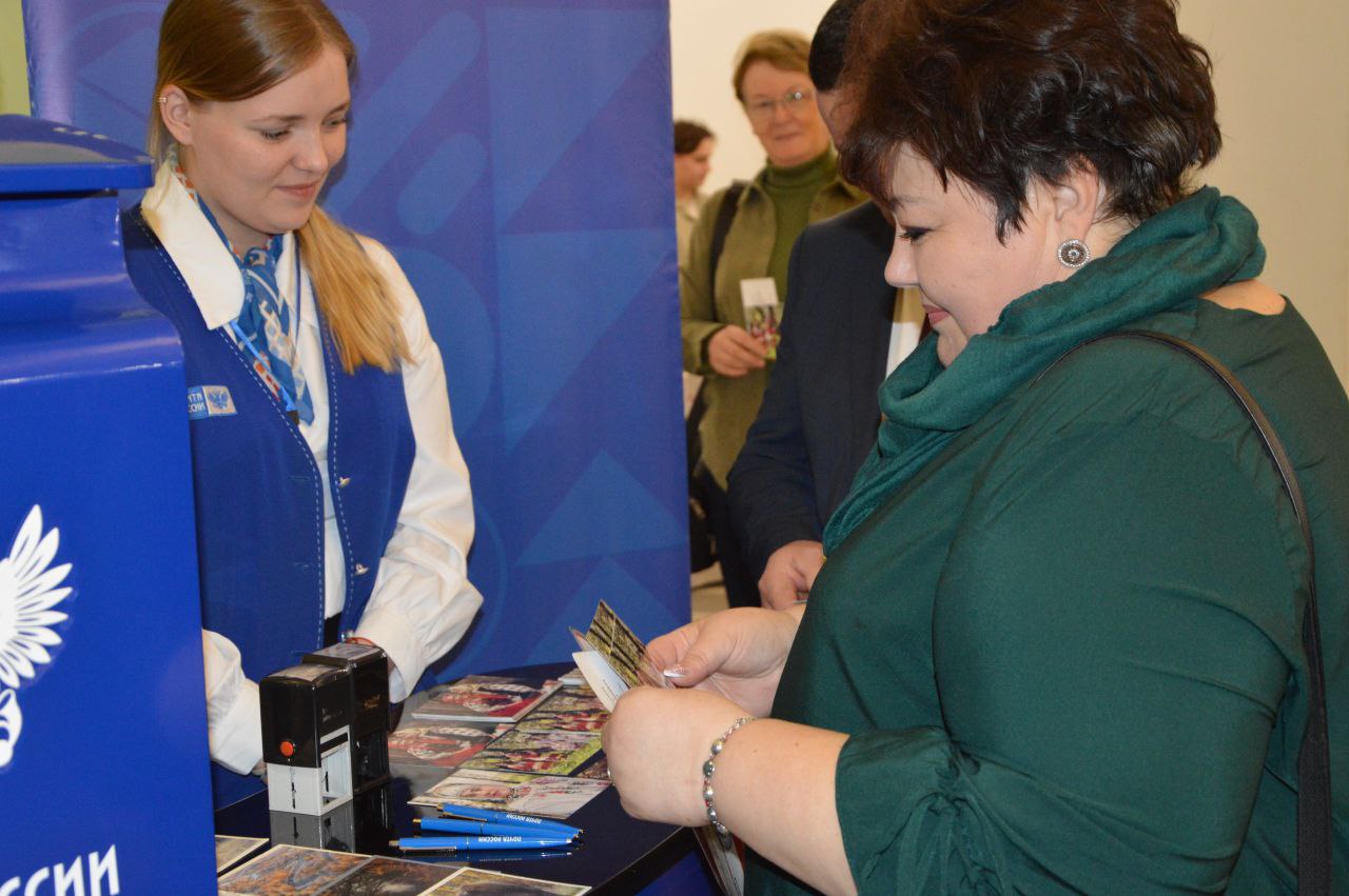 3 ноября, в рамках Всероссийской акции «Ночь искусств», во Дворце культуры БМЗ Брянского областного методического центра «Народное творчество» состоялось торжественное мероприятие, посвященное Дню народного единства 3 ноября, в рамках Всероссийской акции «Ночь искусств», во Дворце культуры БМЗ Брянского областного методического центра «Народное творчество» состоялось торжественное мероприятие, посвященное Дню народного единства